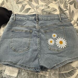 Super cute flower power shorts